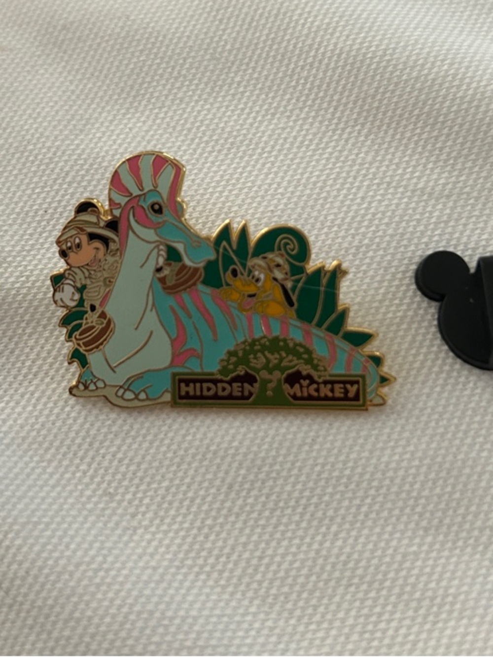 Disney Hidden Mickey Animal Kingdom Cretaceous Trail Pin Walt Disney World 2004
